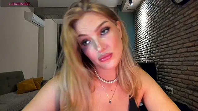 XXX chat uživo modela fifteenpoem
