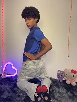 Evans_Femb Live XXX-Chat