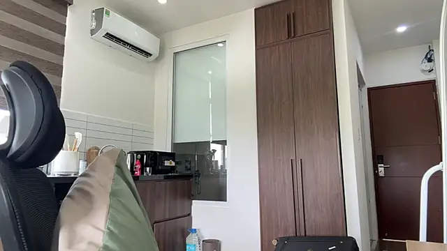 Chat +18 de Milka_Crystal ao vivo