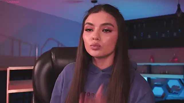 دردشة JulietteMoreau الجنسية المباشرة