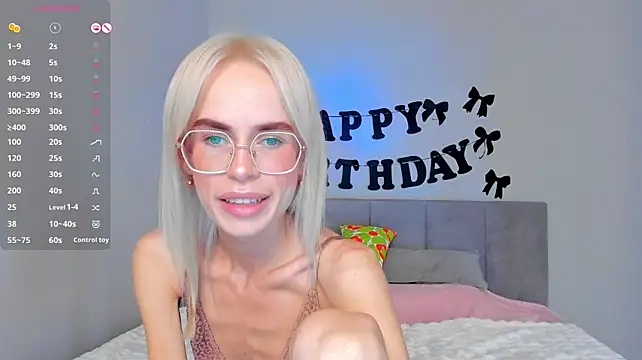 צ'אט XXX בשידור חי של bellatip