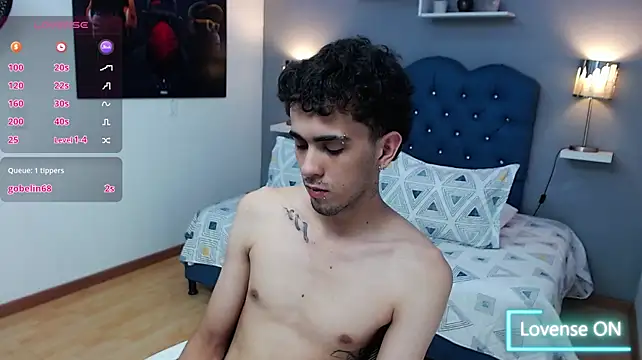 denjie_acker élő XXX-chatje