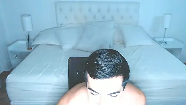 mr_hunterx Live XXX Chat