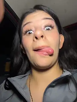 Mia_AlannaのライブXXXチャット
