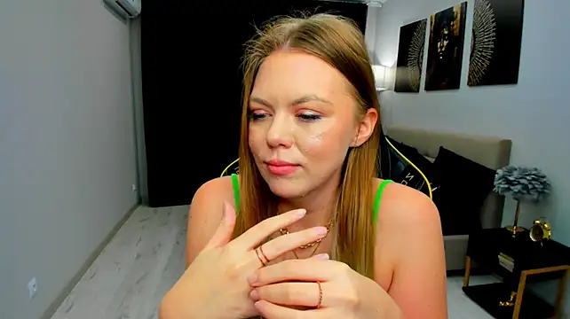 Strawberrye Live XXX-Chat