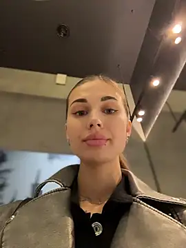 Charming_Ritta élő XXX-chatje