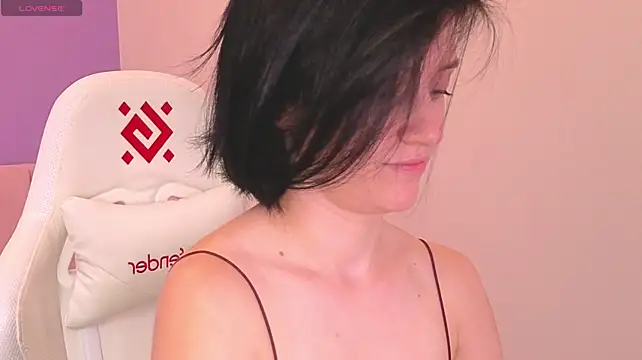 Chat +18 de roxy_rio_t_ ao vivo