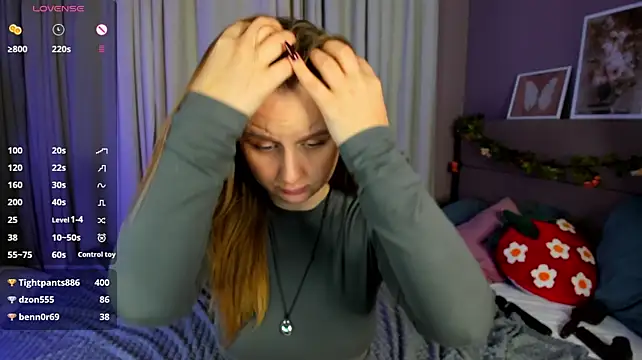 Chat +18 de Rina_Panic ao vivo