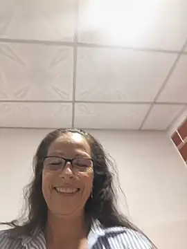 Chat +18 de sexiigatica ao vivo
