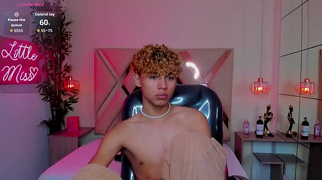 Онлайн чат XXX Anyelo_Twink