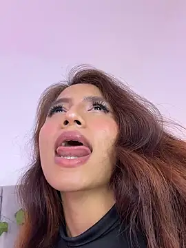 naomiii__ élő XXX-chatje