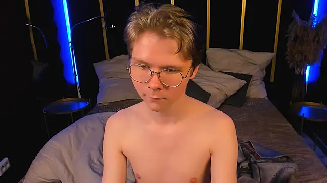 DanielSanders Adlı Modelin Canlı XXX Sohbeti