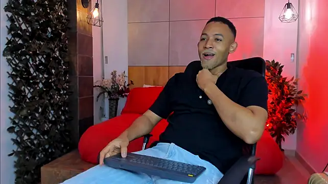 دردشة B_Wild الجنسية المباشرة