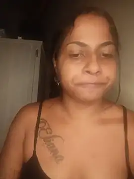 Giselabrunette25 Adlı Modelin Canlı XXX Sohbeti