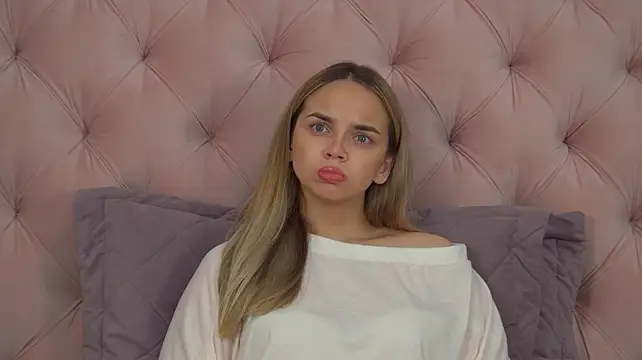 AnitaVenture Chat XXX in diretta