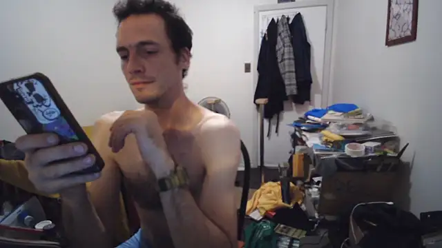 JohnnyMoves' Live XXX Chat