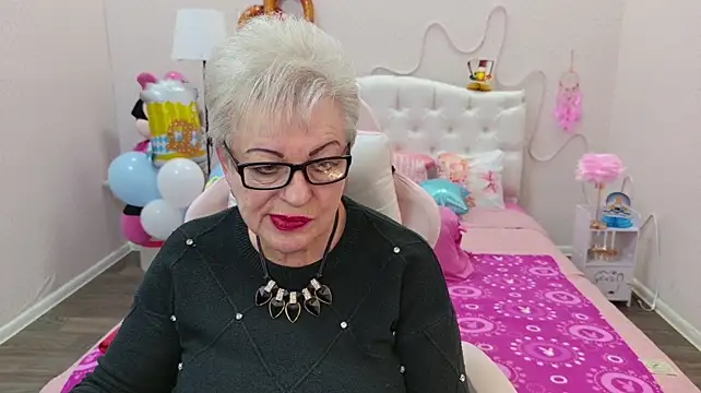 KayleSmoll Chat XXX in diretta