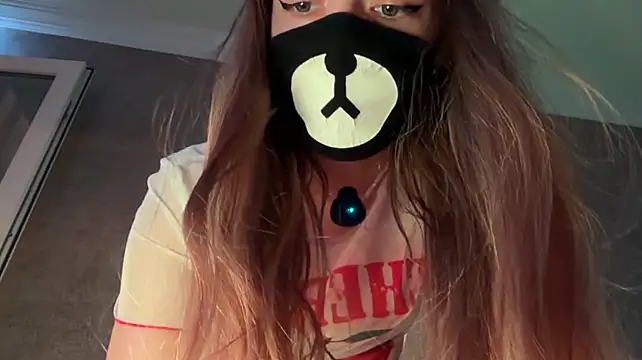 Chat XXX en directo de Your_Little_Bear