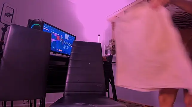 louisemv21 XXX чат на живо