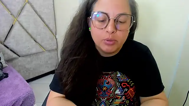 SaraThonson_ Live XXX-Chat