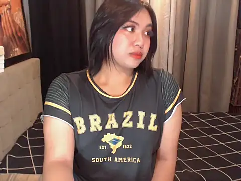 AsianHotPrecious XXX чат на живо