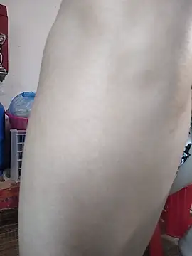 -Tara-a's Live XXX Chat