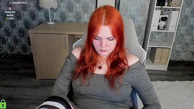 دردشة Emilly_Hiil الجنسية المباشرة