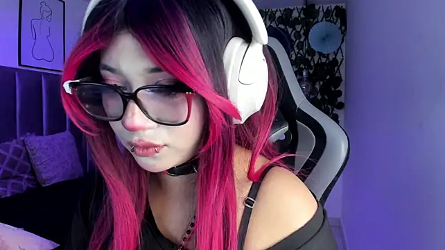 دردشة Kitty_Gang الجنسية المباشرة