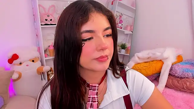 Chat +18 de dolce_antonellaa ao vivo