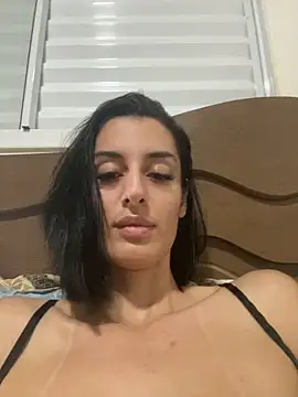 Catmila94 Adlı Modelin Canlı XXX Sohbeti