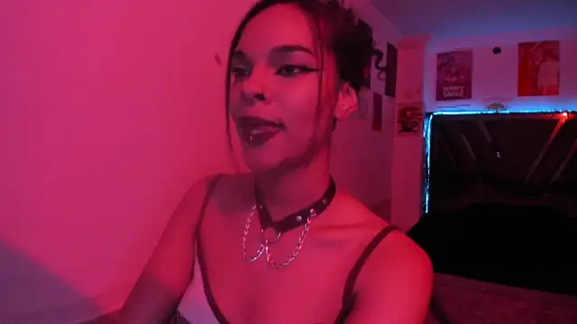 Chat +18 de Mia__gates ao vivo