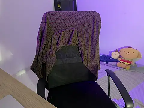 Czat XXX na żywo – HollyPeachh