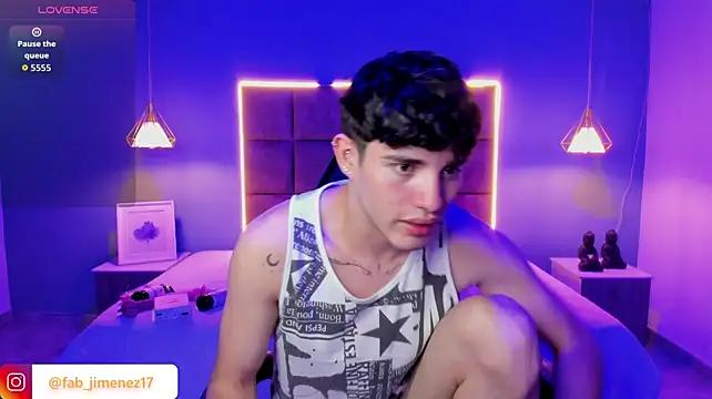 AlejooTwink Adlı Modelin Canlı XXX Sohbeti
