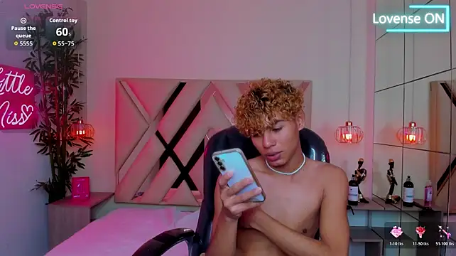 Anyelo_Twink – Live XXX-chat