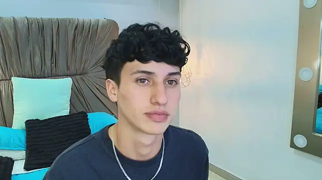 Онлайн чат XXX Thom_amees