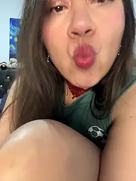 Bella_Pascualina Adlı Modelin Canlı XXX Sohbeti