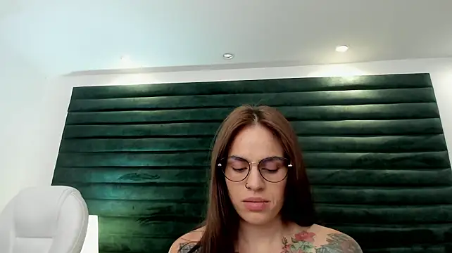 ValeryMontenegro লাইভ XXX চ্যাট