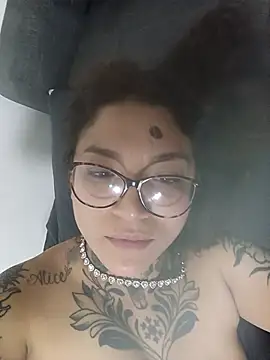 Jannisweet's Live XXX Chat