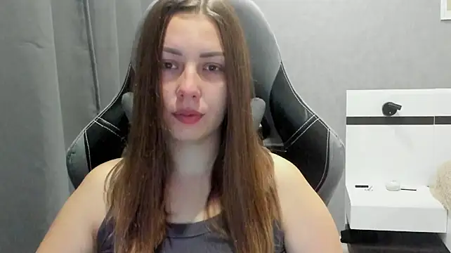Mia_shy1 Adlı Modelin Canlı XXX Sohbeti