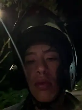 TonnyBottom – Naživo XXX chat