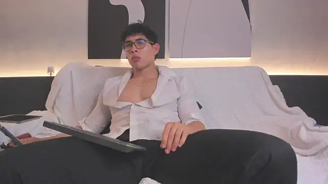 GrayAndrews live XXX chat