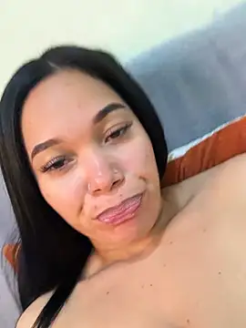 rossy_0103's Live XXX Chat