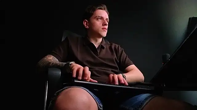 FelixStarkk Live XXX Chat