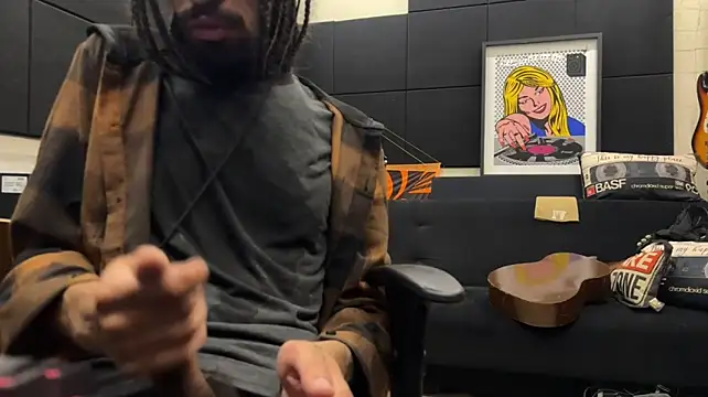 FavelaDaddyCum's Live XXX Chat