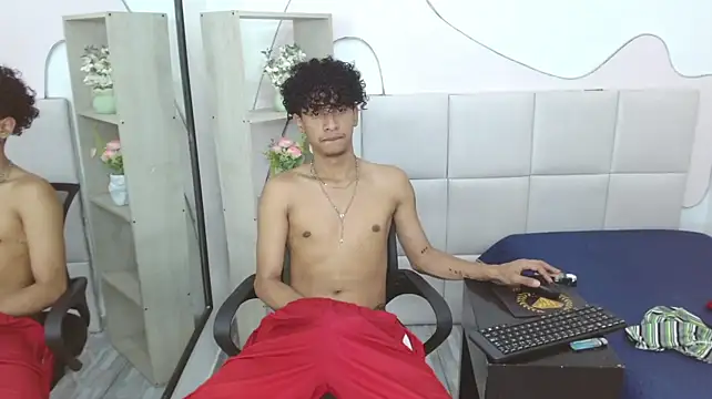 BlakeSttone XXX чат на живо