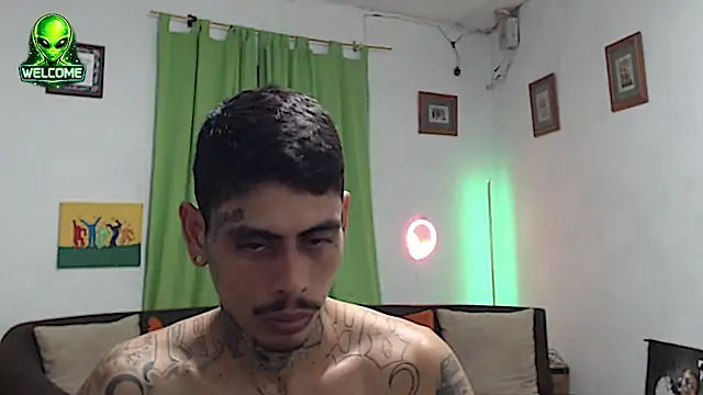 alpha_zom 라이브 XXX 채팅