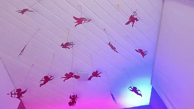 InndrahotのライブXXXチャット
