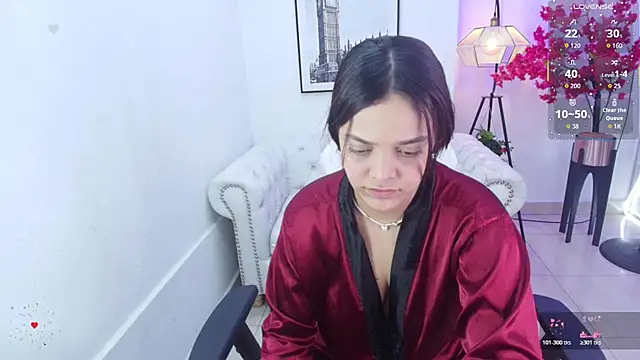 Maggy_t18 Chat XXX in diretta