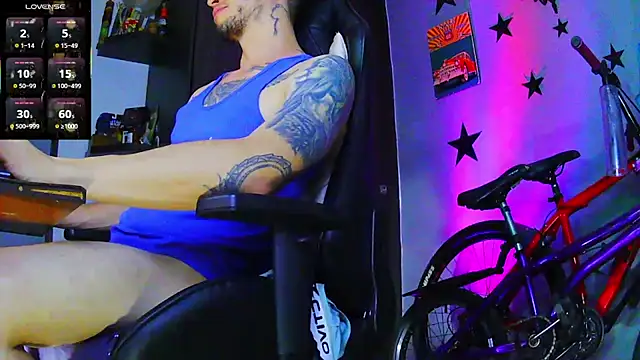 justincs' Live XXX Chat