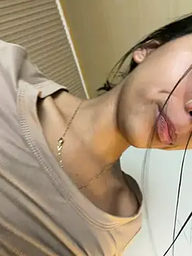 Lilybeeth 现场XXX聊天